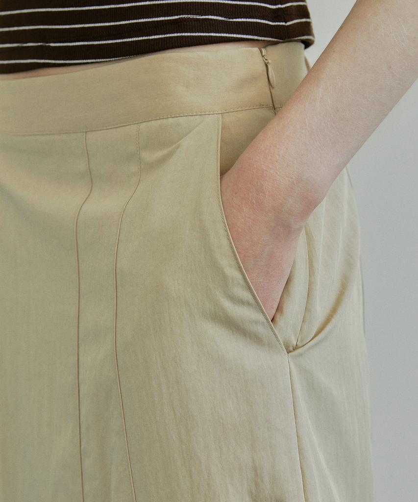 Ihr Cutting Line Flare Skirt / Beige