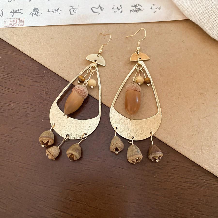 Vintage Ethnic Silver Needle Diamond Inlaid Round Flower Acrylic Resin Stud Earrings for Women