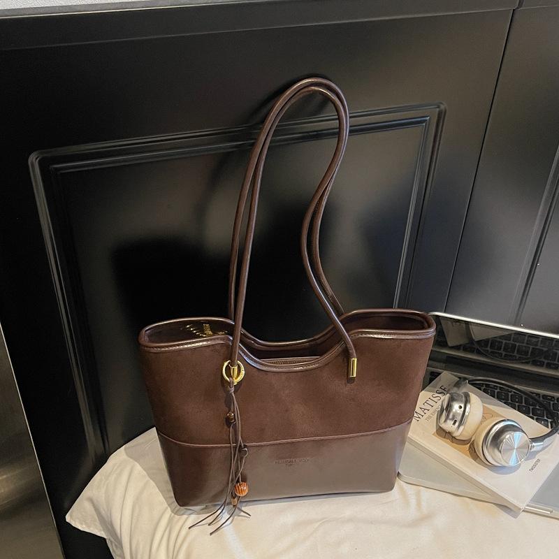

Autumn new fashion shoulder bags, crossbody bags, retro contrast color fashion suede tote bucket bags