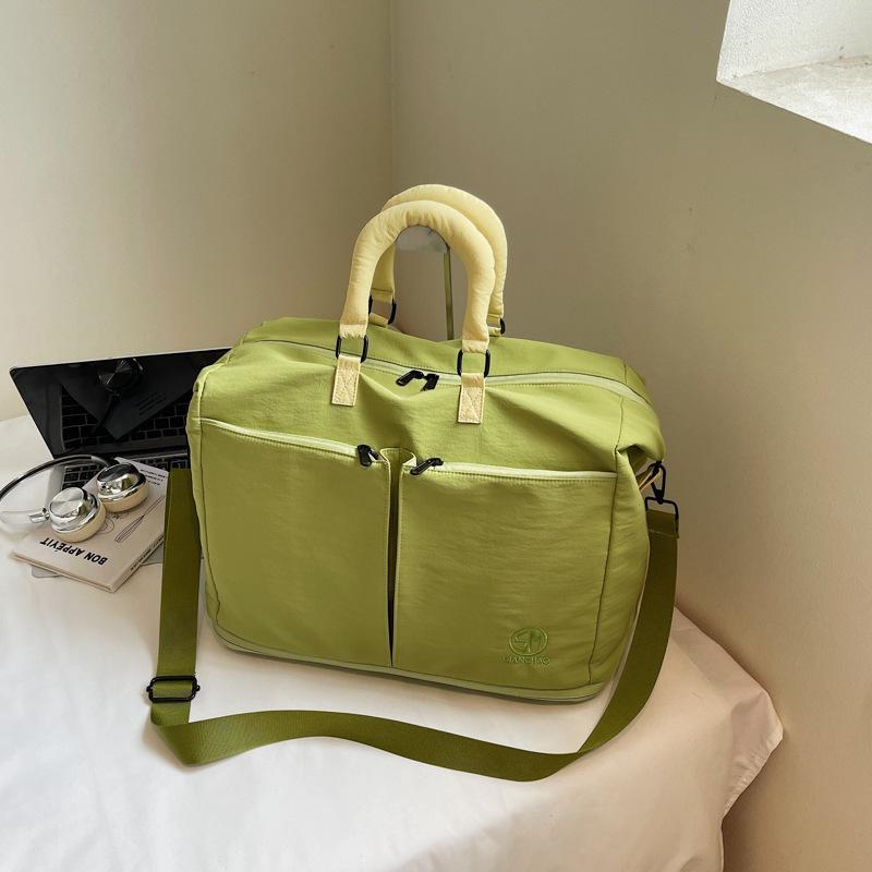 Large-capacity Casual Fitness Bag Women's Wet and Dry Separation Yoga Sports Bag Lightweight Simple Solid Color Travel Duffel Bag