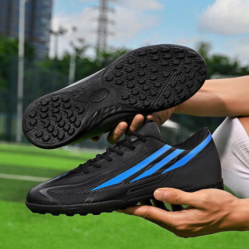 Unisex Niedrig geschnittene Fußballschuhe mit TF für Kunstrasen & AG Stollen für Rasen