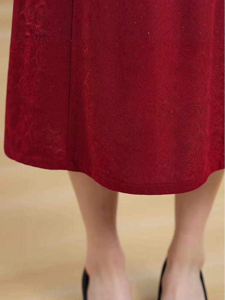 Elegant Long Qipao Wedding Dress for Mother of the Bride, Age 50+