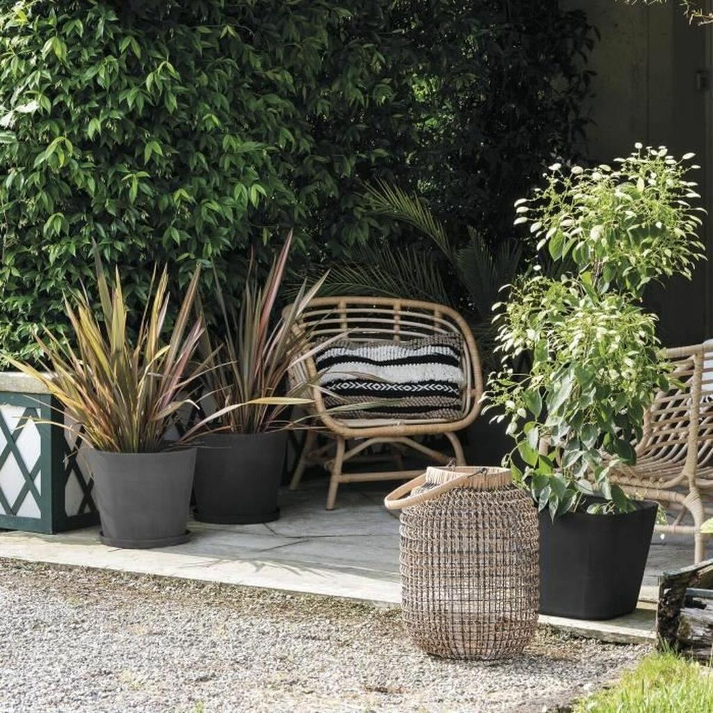 Plant pot Deroma
