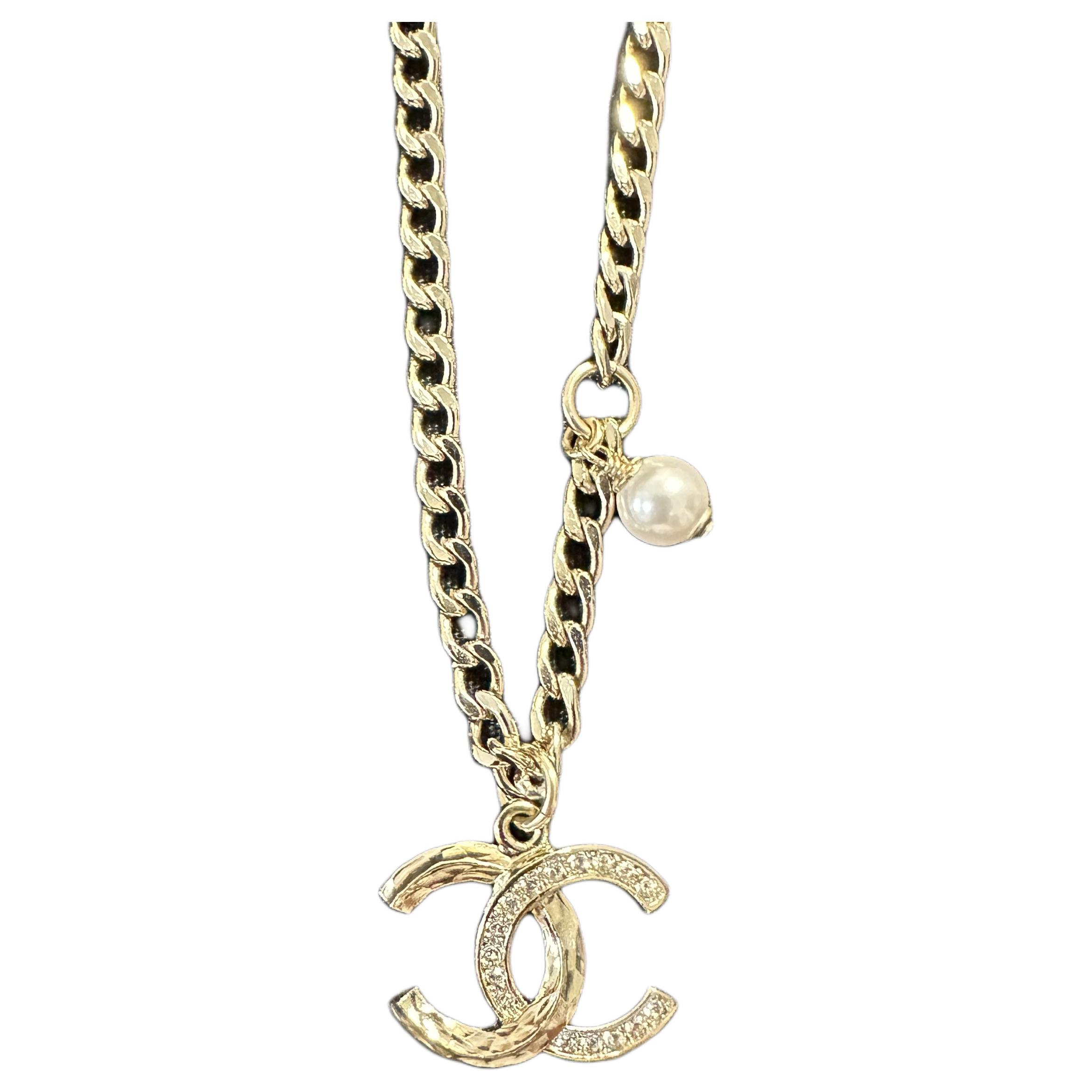 

Chanel Double C Metal Necklace Women necklace Gold AB7318B06909NF801 Shopping Bag,Gold,F