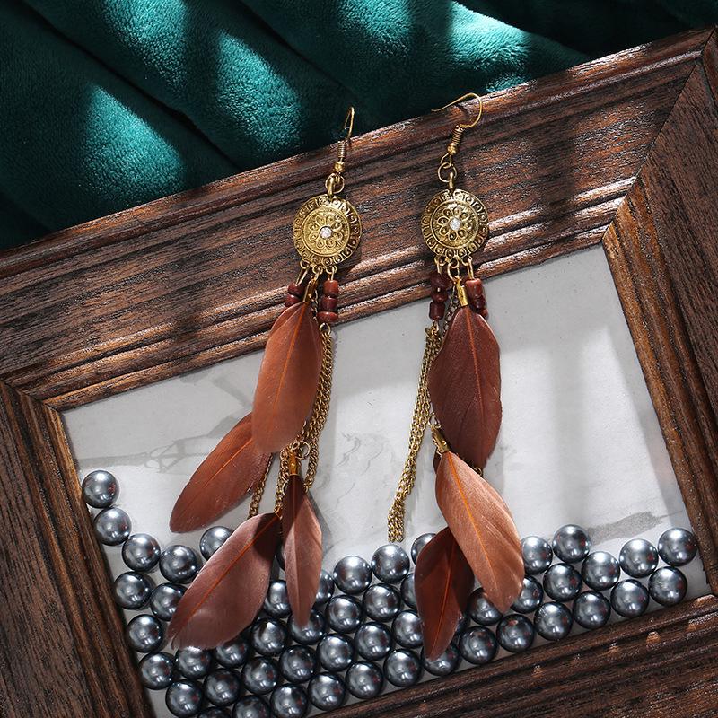 

Bohemian Feather Tassel Earrings - Yunnan Style, Face-Flattering Accessory for Travel Photography. кофейный