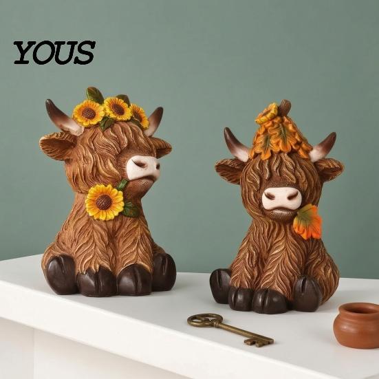 Lifelike Animal Shape Ornaments Highland Cow Garden Statue, Cute Resin Figurine Outdoor Indoor Hand Painted Collectibles Table Desk Decor, Gift