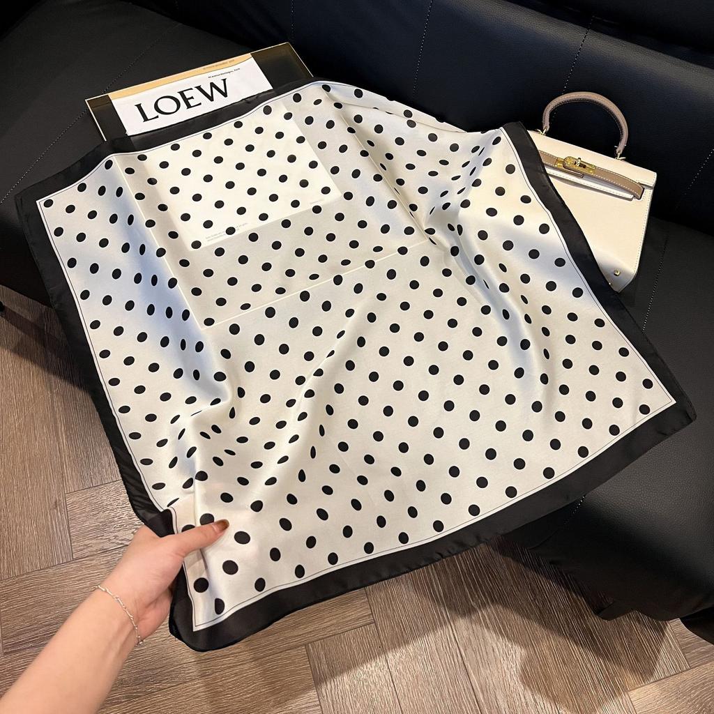 New blue silk scarf, high-end simulation silk square scarf, fashionable and versatile decorative bag binding, headband, professional scarf.