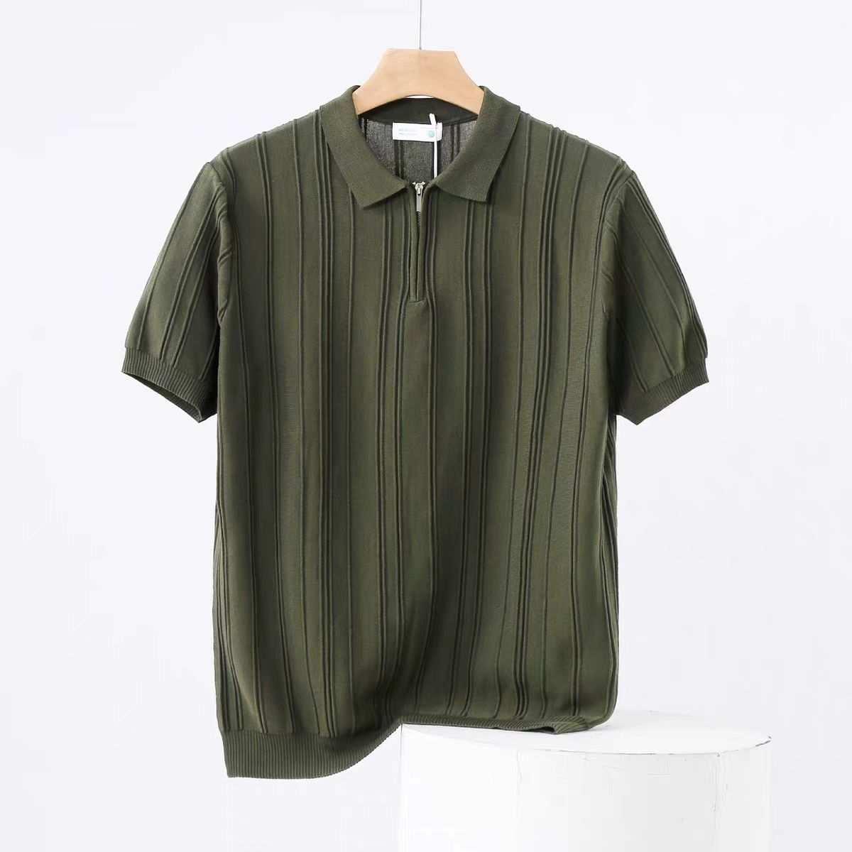 

Мужской тонкий трикотажный свитер-футболка с коротким рукавом на молнии до половины, лето 2025, новый, ледяной шелк, отложной воротник, рукав до локтя 3XL