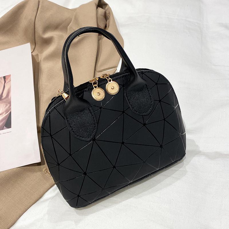 Trendy Shell Bag 2022 Women s Wholesale Fashionable Candy Color Bag Rhombus Black