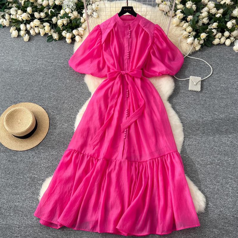 Dámské letní šaty s lucernovými rukávy a pasem staženým do pasu, jednoradové zapínání, límeček, lucernové krátké rukávy, ležérní styl, dámské šaty