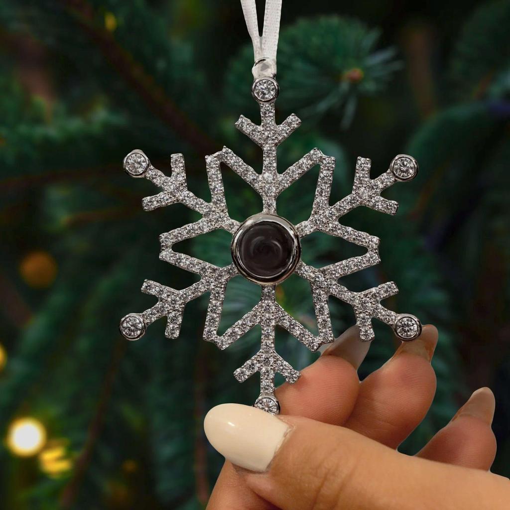Custom Snowflake Projection Necklace: Waterproof, Dustproof, Scratchproof with Heart-Shaped Color Photo