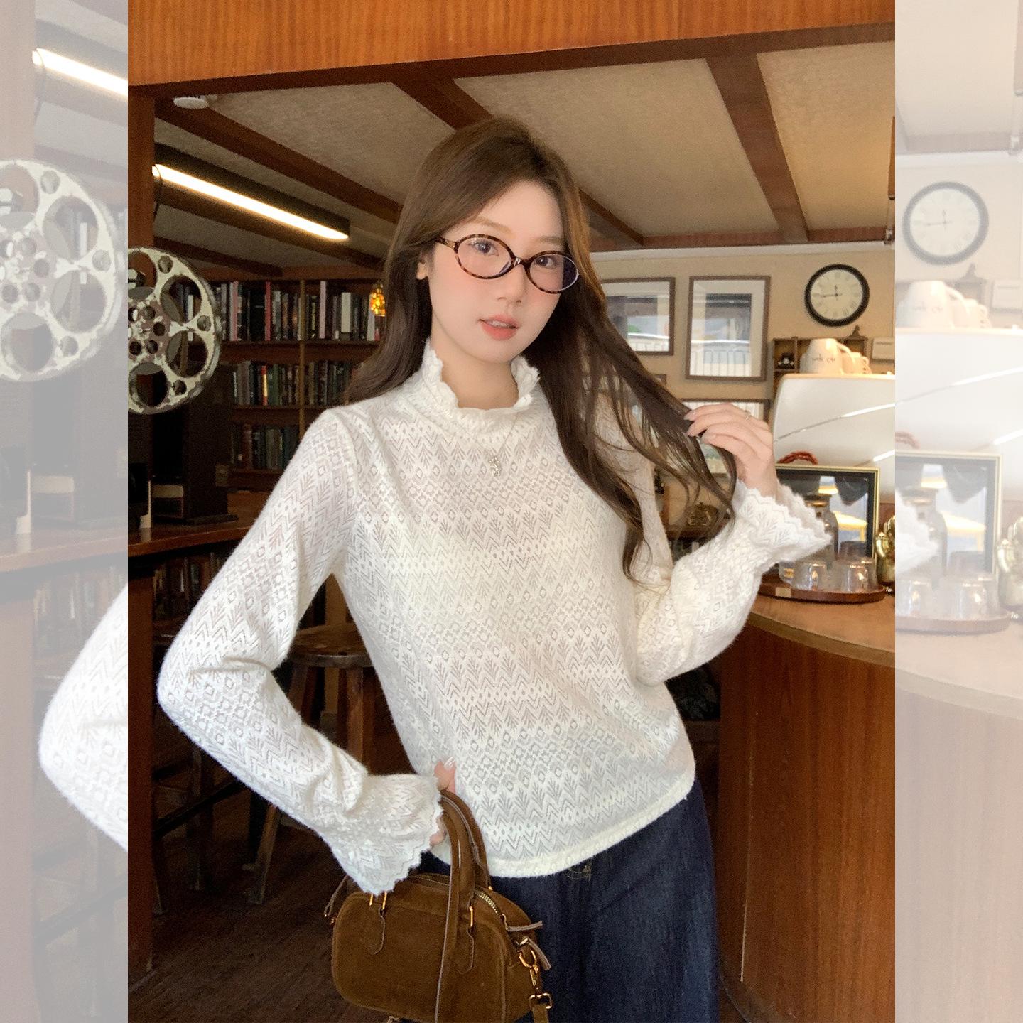 

Chic French-Style Lace Knit Top: Women s Slim Fit Long Sleeve with Half-High Round Neck for Autumn/Winter Small