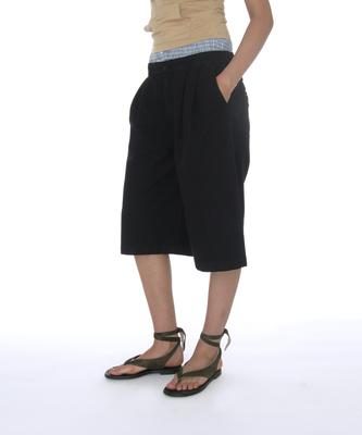 PARTIMENTO WOMEN Two-In-One Double Layered Bermuda Pants_Black