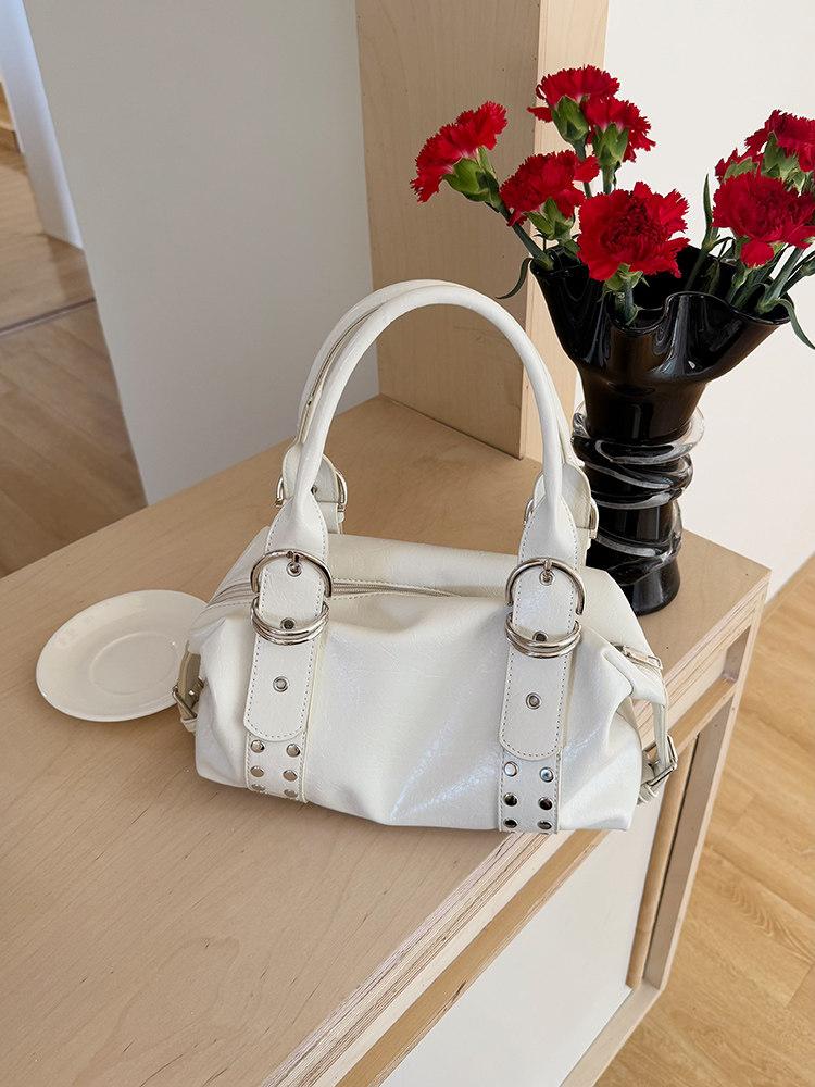 Riveted Women s Shoulder Underarm Bag Large Capacity Hot Girls Motorcycle Tote Bags PU Leather Female Retro Design Handbags
