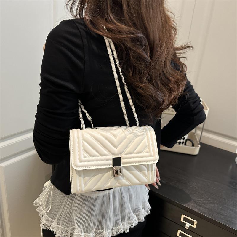 mall bag women's bag winter new trendy fashion diamond chain messenger bag simple women's shoulder bag