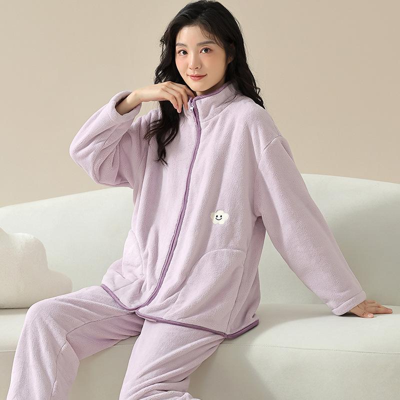 Осенне-зимние коралловые бархатные пижамы на молнии — фото 4