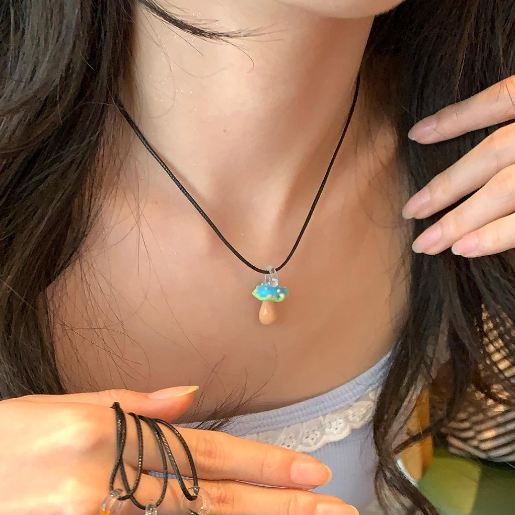 Glazed Mushroom Pendant Necklace Versatile Fashion Premium Clavicle Chain ins Simple Jewelry