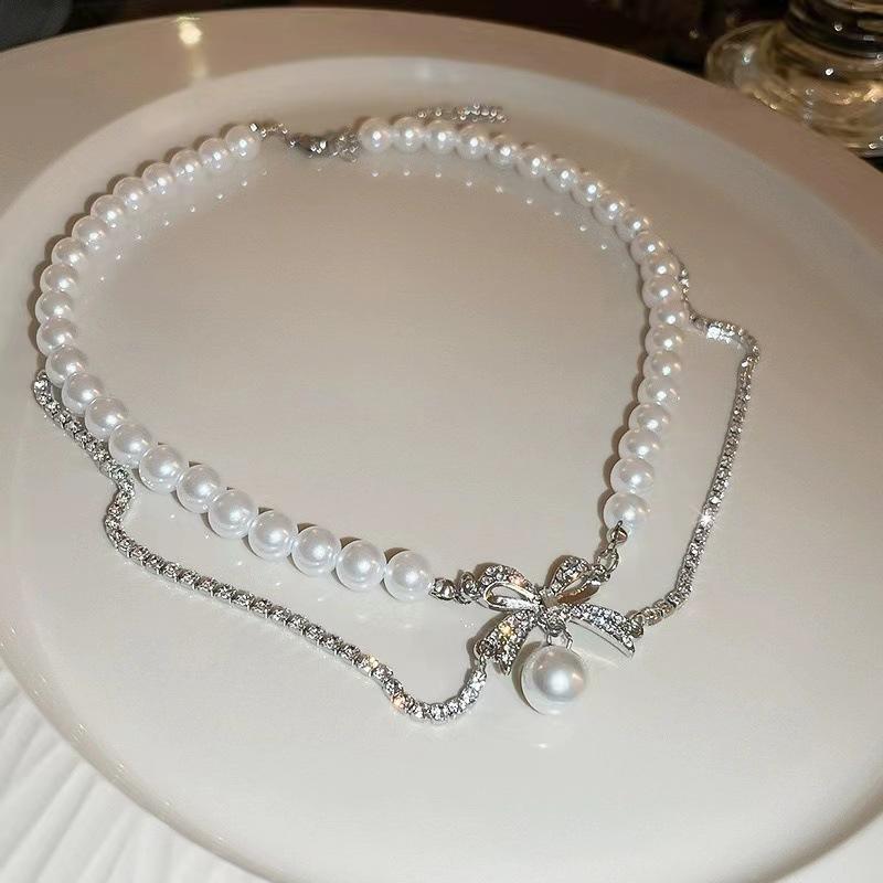 Gentle and High-end Bow Pearl Necklace Niche Retro Pendant Light Luxury Collarbone Chain Temperament Neck Chain