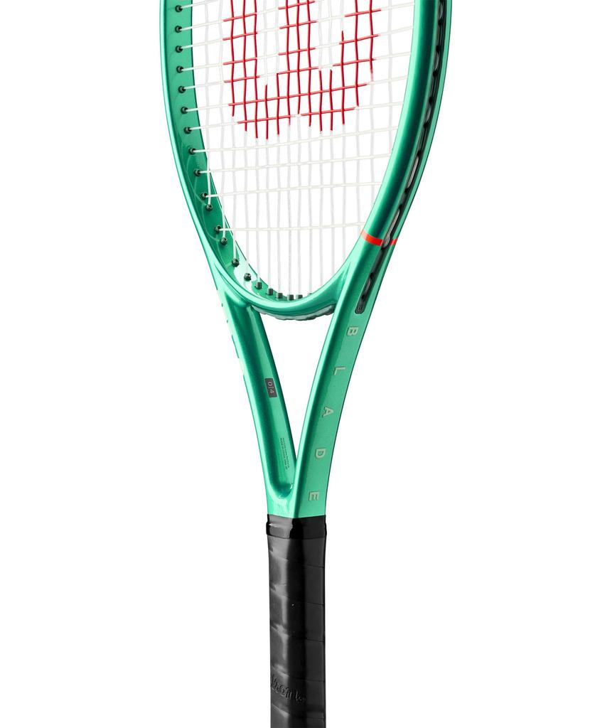 Wilson Blade 26 V10 Junior Tennis Racket WR208710S