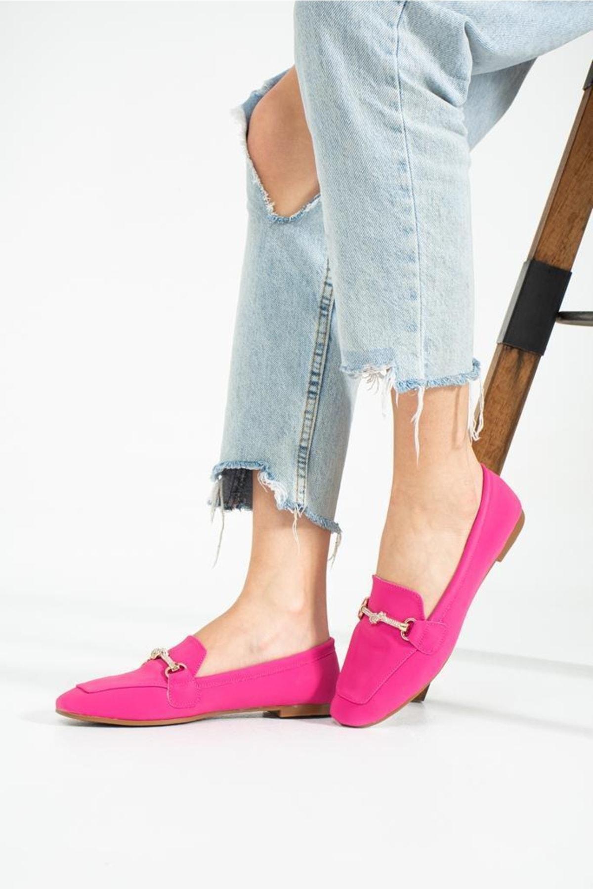 

Женские туфли на плоской подошве, балетки цвета фуксии с отделкой камнями 36