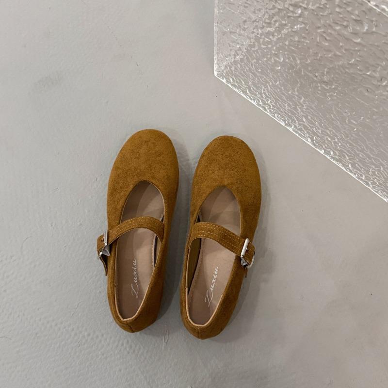 Retro shallow mouth one-word buckle Mary Jane shoes women's new skirt flat-soled Doudou shoes