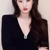 High-end Emerald Brooch, Women's Exquisite Anti-glare V-neck Button, New Dress Fixing Pin
