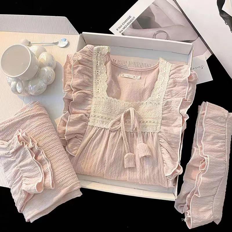 Damen Dreiteiliger Sommer Pyjama Set: Süße Jacquard-Kurzarm-Shorts & -Hosen aus Baumwollimitat, Homewear im Prinzessinnen-Stil.