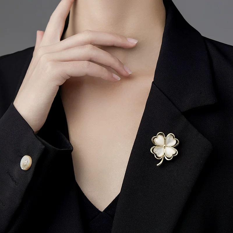 Cat's Eye Stone Leaf Brooch - Unique Four-Leaf Clover Brooch with Minimalist Design - Personalized Pin