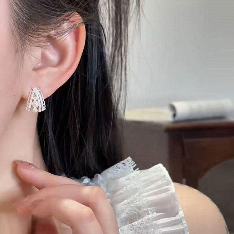 Luxe Pearl Lace Hollow Earrings: Elegant Women's Fashion Studs