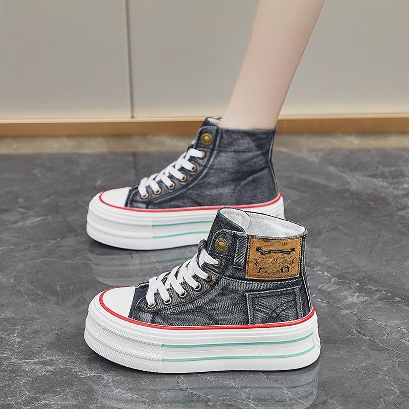 

Женские парусиновые туфли на платформе с высоким берцем 2024 года — стильные, на толстой подошве, визуально увеличивающие рост, идеально подходят для лета и юбок! Random Pair in Stock