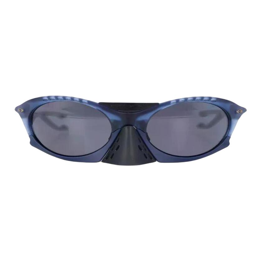 Oakley 9437 Iconic Logo Cat Eye Sunglasses Unisex sunglasses Matte-Transparent-Abyss 0OO943709