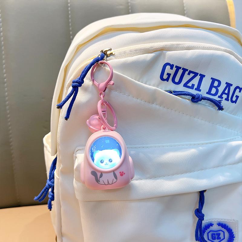 Backpack Bear Light-Up Keychain: Cute Night Light & Car Accessory Gift Ornament.