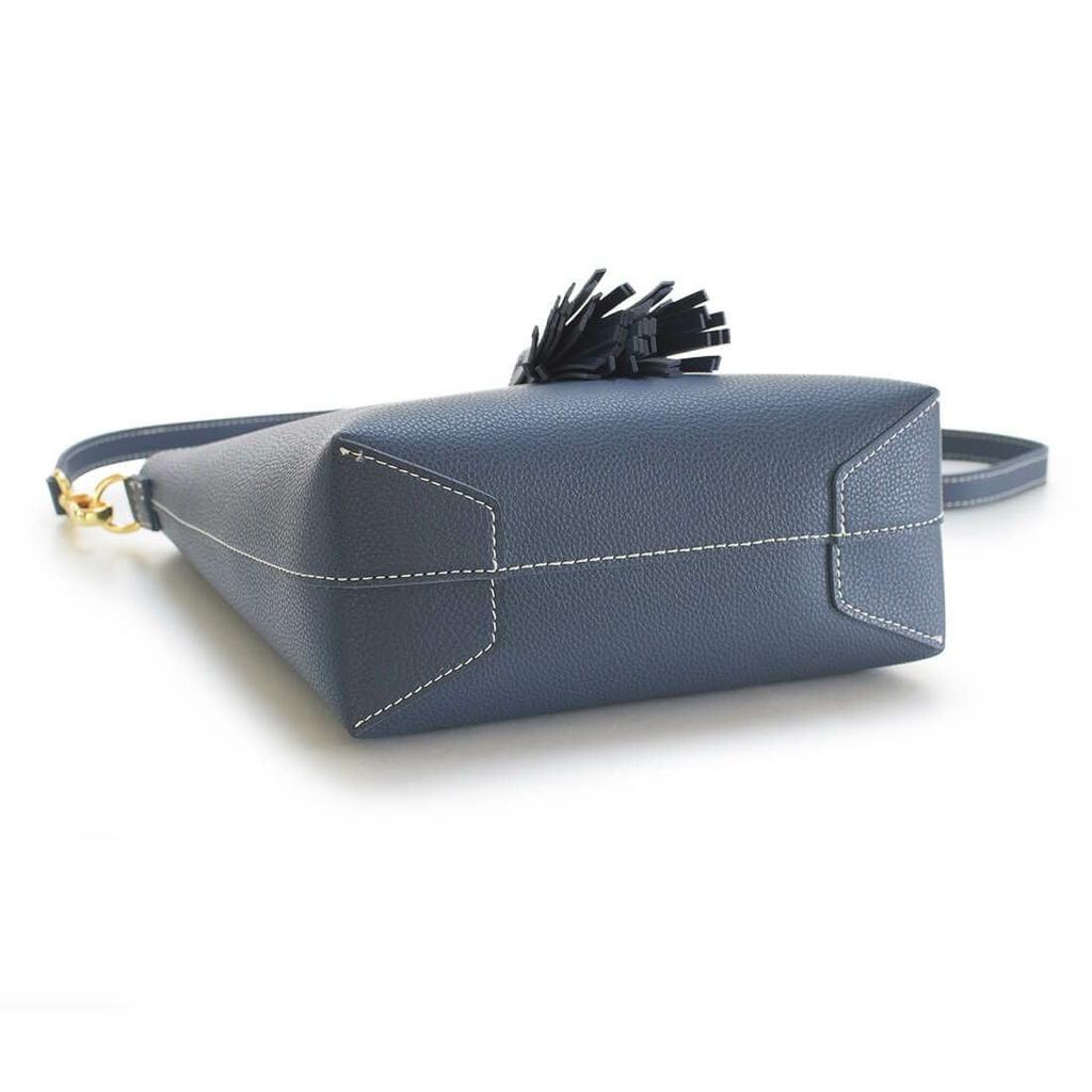 [Barcos Blue] Tassel Shoulder Bag, Women's, One Size, Silver