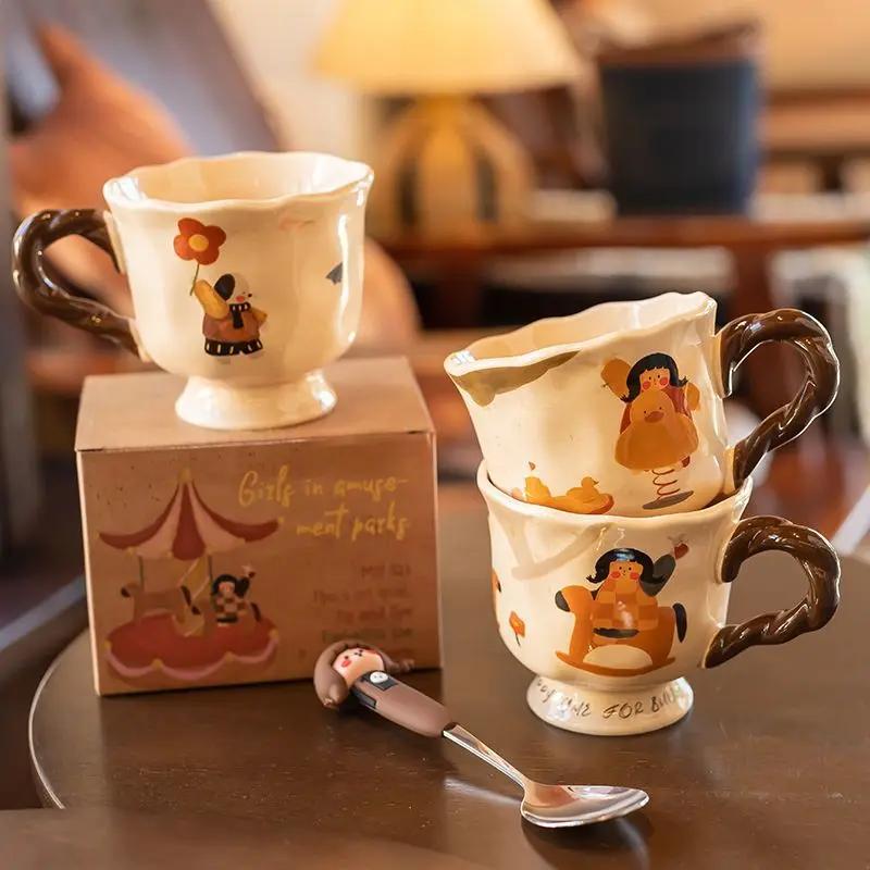 Vintage Umělecký Keramický Hrnek s Vysokou Estetickou Hodnotou pro Domácí Použití Hrnek na Pití Vody pro Dívky Roztomilé Hrnky Kávové Hrnky Hrnky