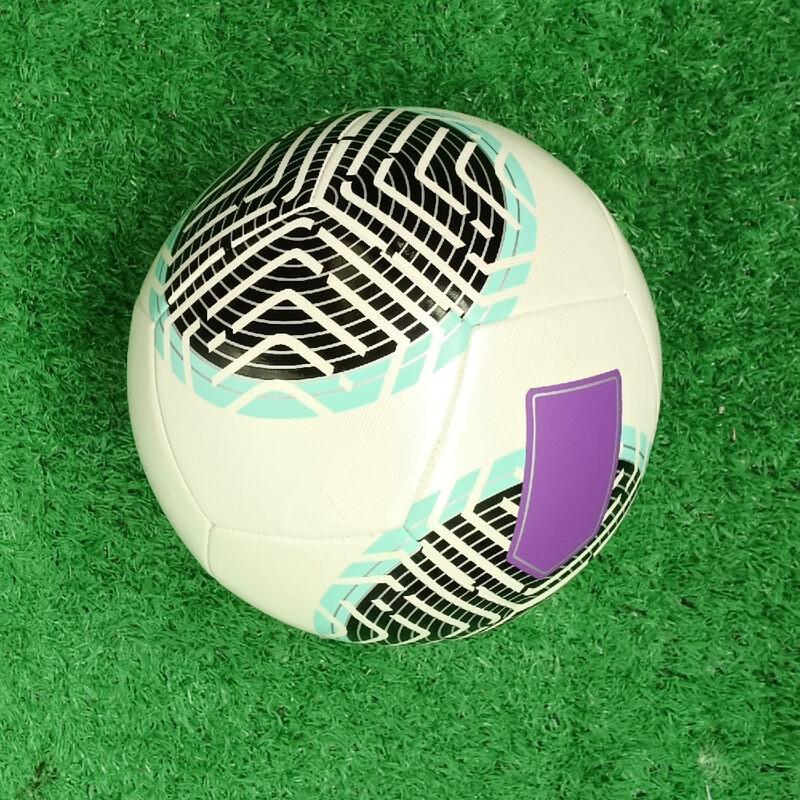 Mussel Pro Series Size 5 Football