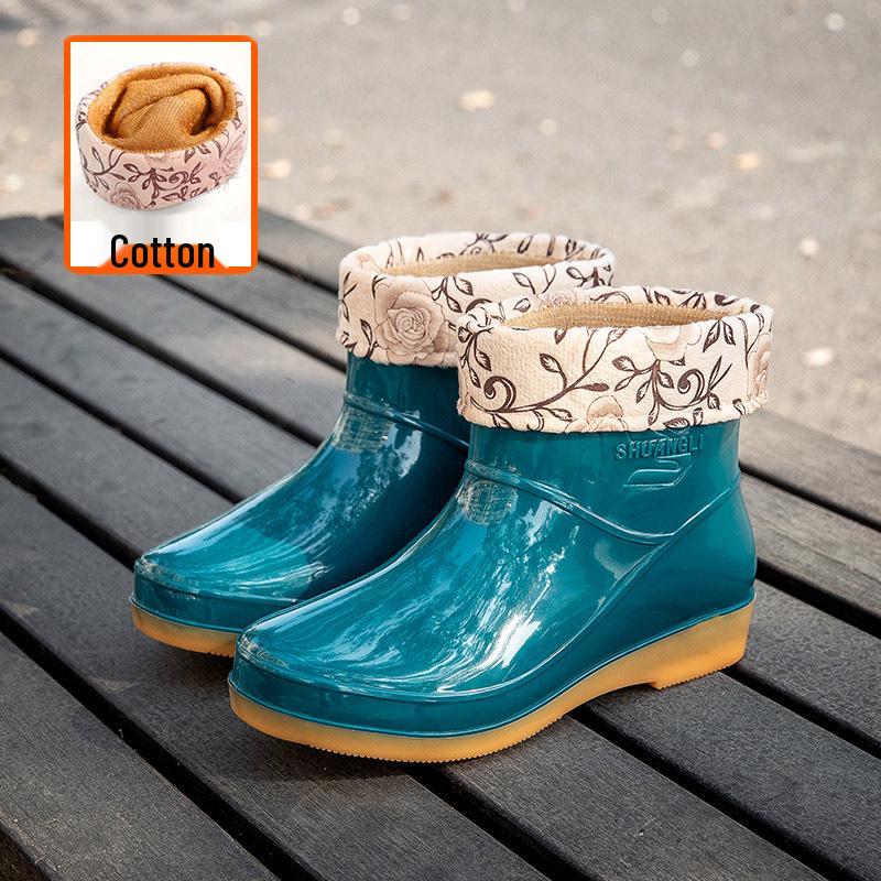 Women's Waterproof Fashion Rain Boots - Warm, Non-Slip, Lightweight Rubber Boots, Low-Top Short Tube Design for Optimal Comfort.