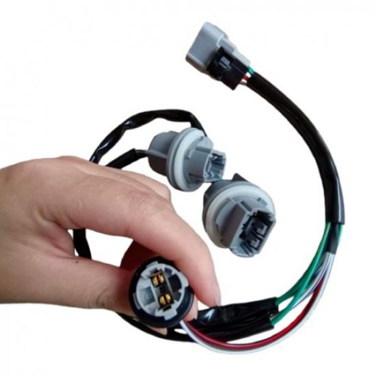 Car Rear Tail Lamp Light Socket Harness 81555-04150 For Toyota Tacoma 2005-2015