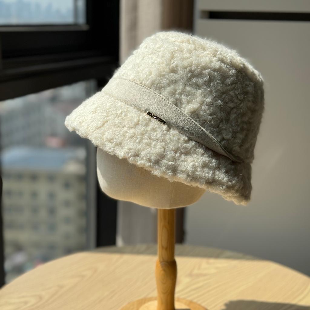 New Hat Women's Winter Warm Lamb Wool Fisherman Hat Showing Face Small Retro Japanese Style Niche Plush Velvet Basin Hat Trend