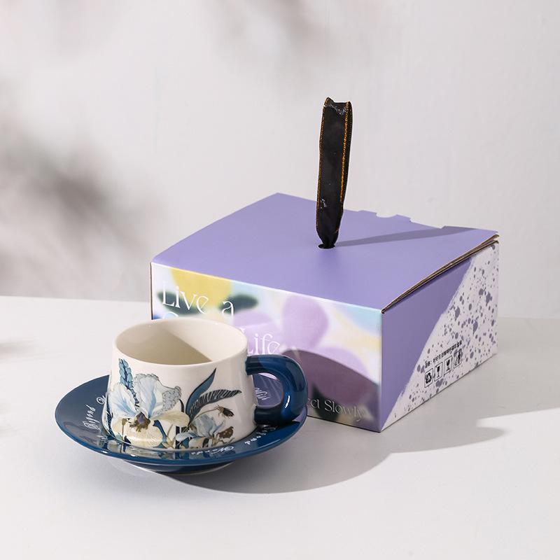 

Iris High Value Ceramic Cup Disc Souvenir Purple Floral Coffee Cup Saucer Cup Holiday Gift 250ml