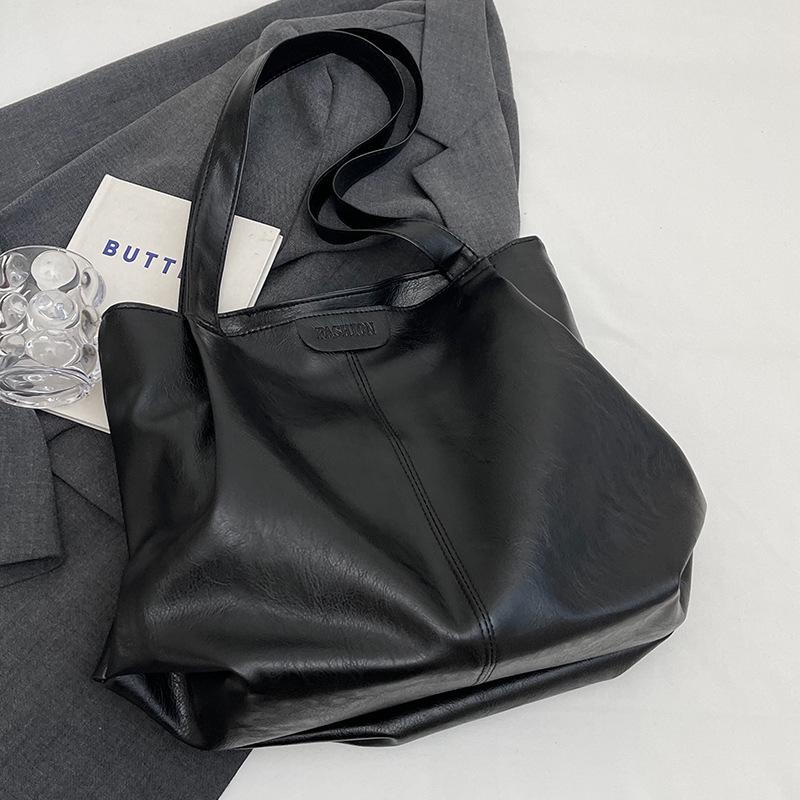 High End Large Capacity Bag for Women New Trendy Commuter One Shoulder Tote Bag for Women College Students Class Bag