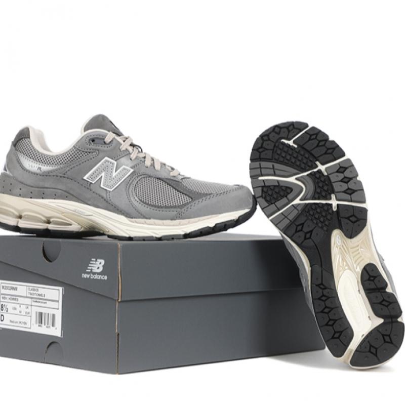New Balance 2002r Premium Vintage Grau