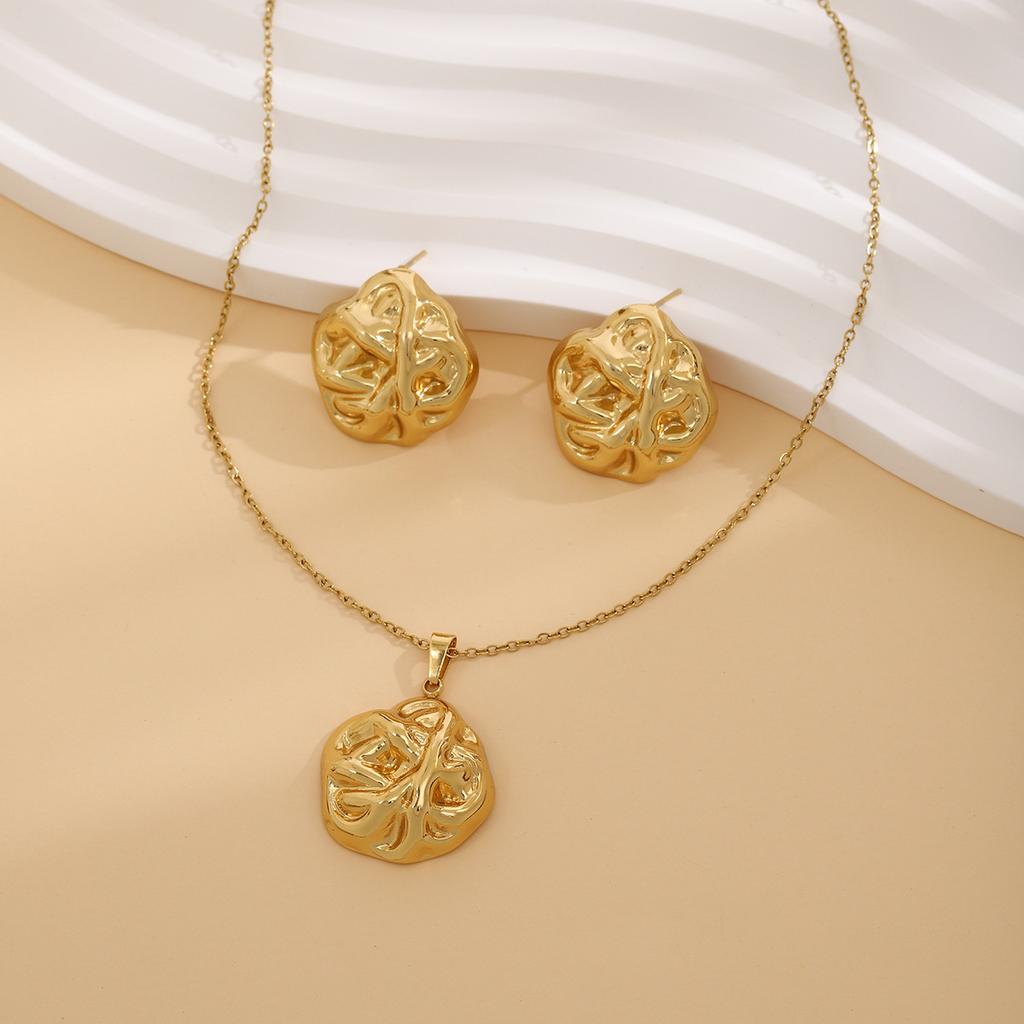European and American Exquisite Irregular Luxury Creative Polygon Geometric Leaf Texture Flower Love Earrings Necklace Set