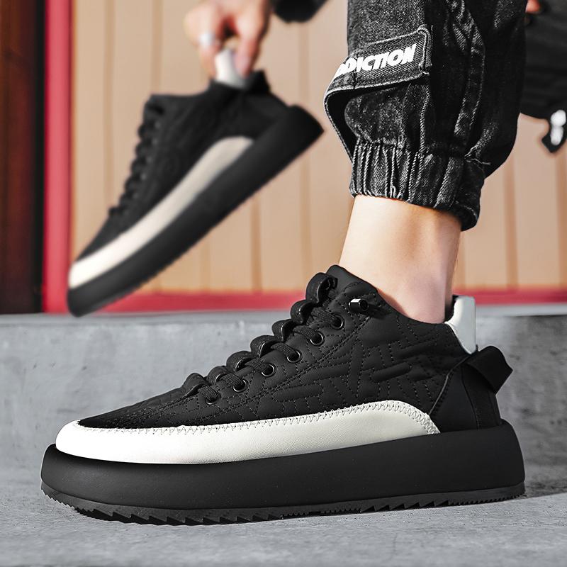Mode 2024 Neu Frühling Koreanische Edition Trendige Sport- und Freizeit-Schwarze Board-Schuhe für Herren, Vielseitige Trendschuhe mit dicker Sohle