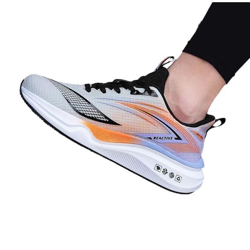 The New Soft-soled Breathable Sports Casual Shoes Are Fashionable Versatile and Anti-slip Running Shoes