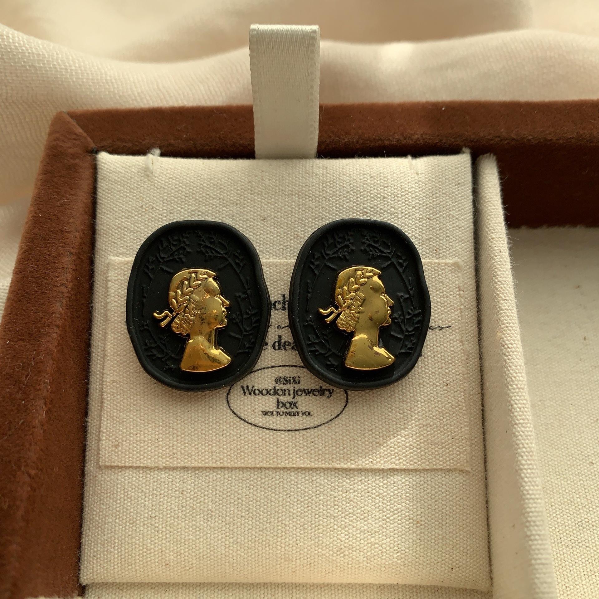 

Ancient Greek Character Relief Earrings Earrings Women s Light Luxury Retro Fashion Exquisite Advanced Texture Classical Art Earrings
