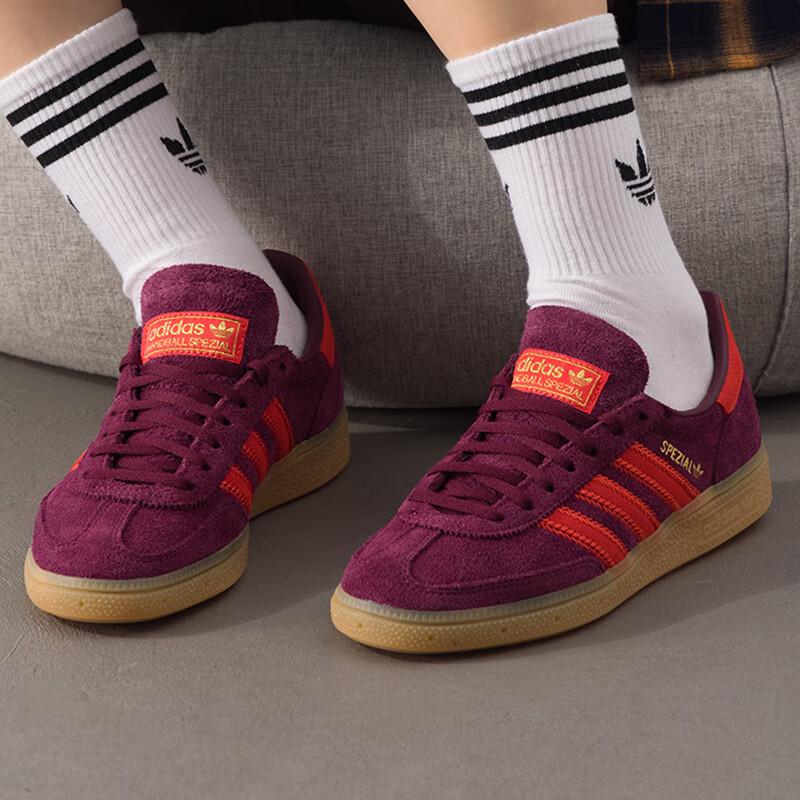 Adidas Women s Low-top Lifestyle Sneakers JR0848 36