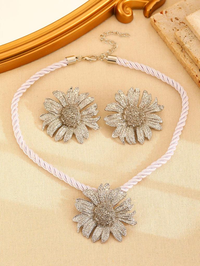 Bohemian Beach Style Conch Earrings & Necklace Set - Exaggerated Holiday Fashion Jewelry for Women