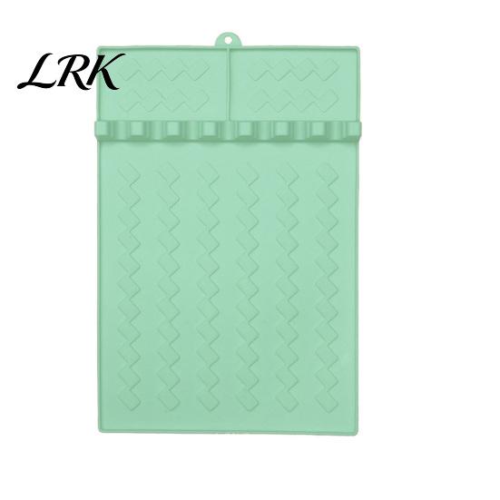 Raised Edge Silicone Mat Barbeque Tool Mat, Food-Grade Heat Resistant Grill Non-Slip Anti-slip Pad Easy Cleaning Spatula for Outdoor Kitchen