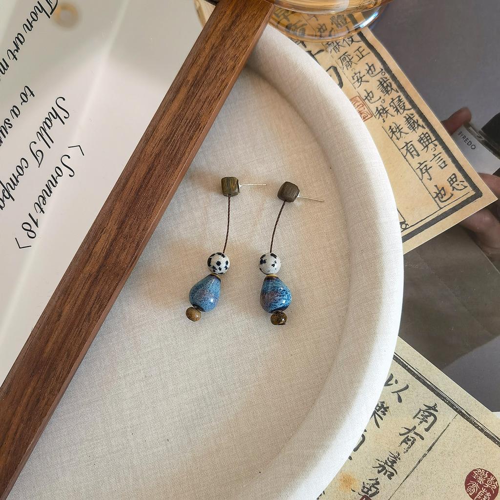 Original Design Natural Stone Real Coffee Bean Ceramic Handmade Earrings Collection Niche Design Coffee Stud Earrings