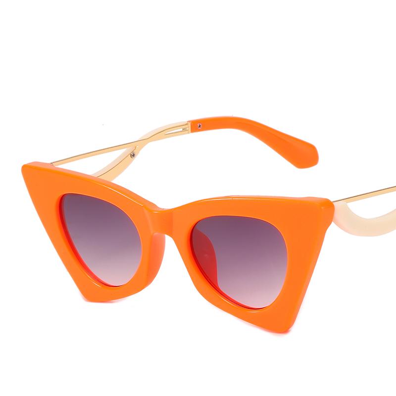 Angular Cat's Eye Sunglasses Trendy Cat Eye Sunglasses Female Personality Curved Mirror Legs Fashion Model Sunglasses